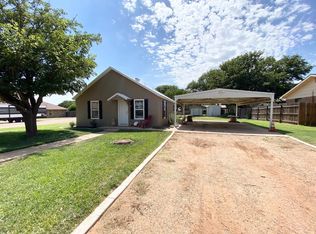 1201 Avenue K, Abernathy, TX 79311