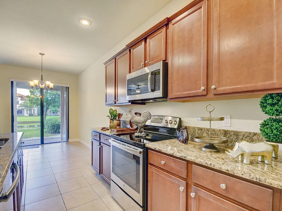 10385 Wellington Parc Dr