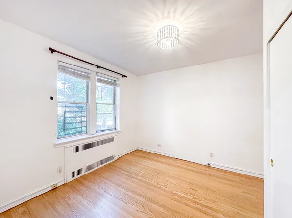 1615 Avenue I image 8 of 15