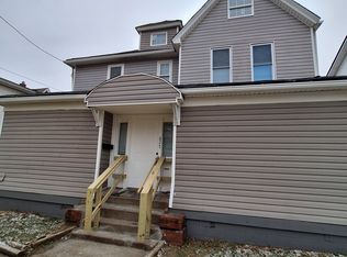 627 E 2nd Ave Floor 2, Tarentum, PA 15084