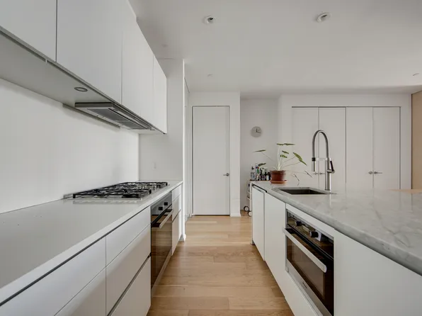 160 Imlay Street 3D6 image 3 of 13
