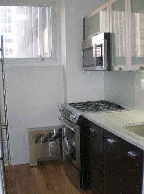 1st image of 211 E 46th St