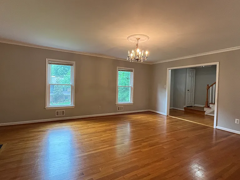 6833 Melrose Dr — Photo 3