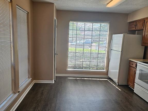 5th image of 4144 Tandy Dr