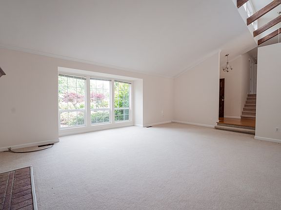 4th image of 4222 186th Pl SE