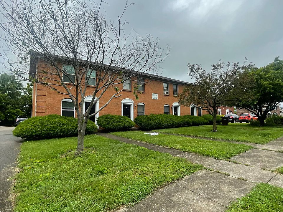 1st image of 490 Garden City Dr #1