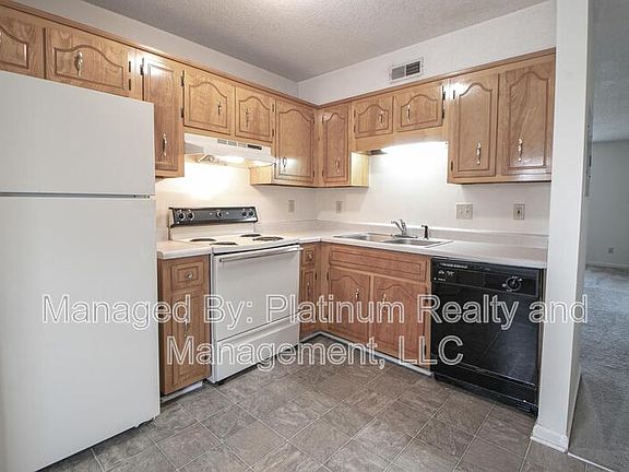 5th image of 3273-5 Tower Dr