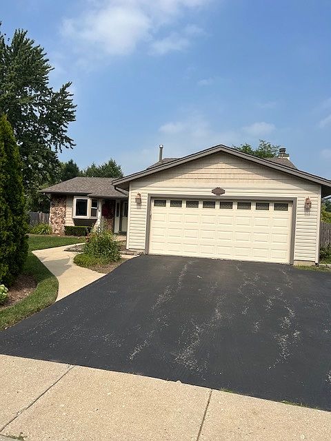 1st image of 4329 Sandlewood Ln