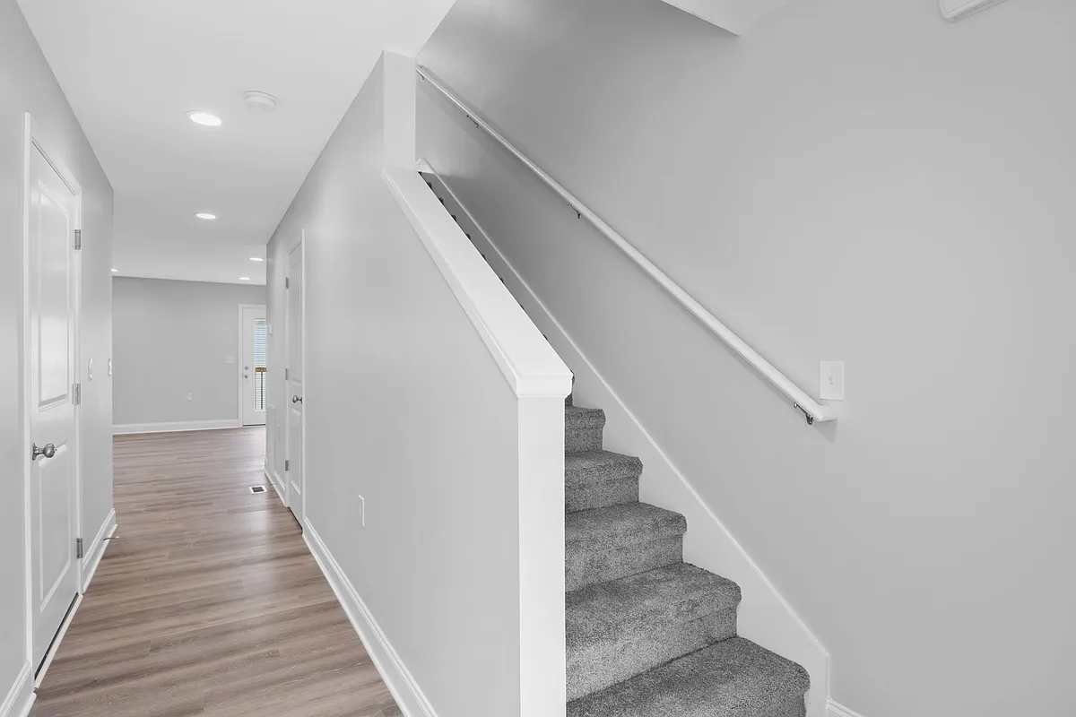 Building Photo - 451 Lower Stone Ave #1