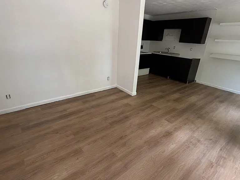 2353 Spring Park Rd #5 — Photo 2