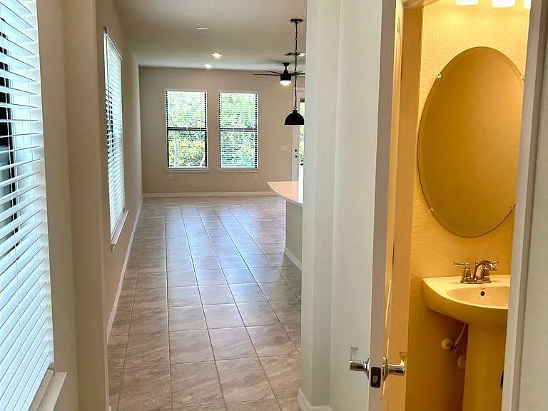 4845 Chantilly Rd — Photo 3