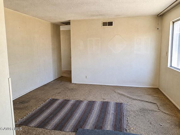 3rd image of 45339 Raysack Ave