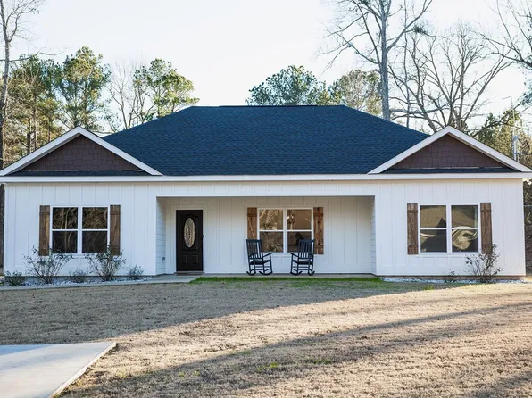 59 Lee Road 2190, Valley, AL 36854