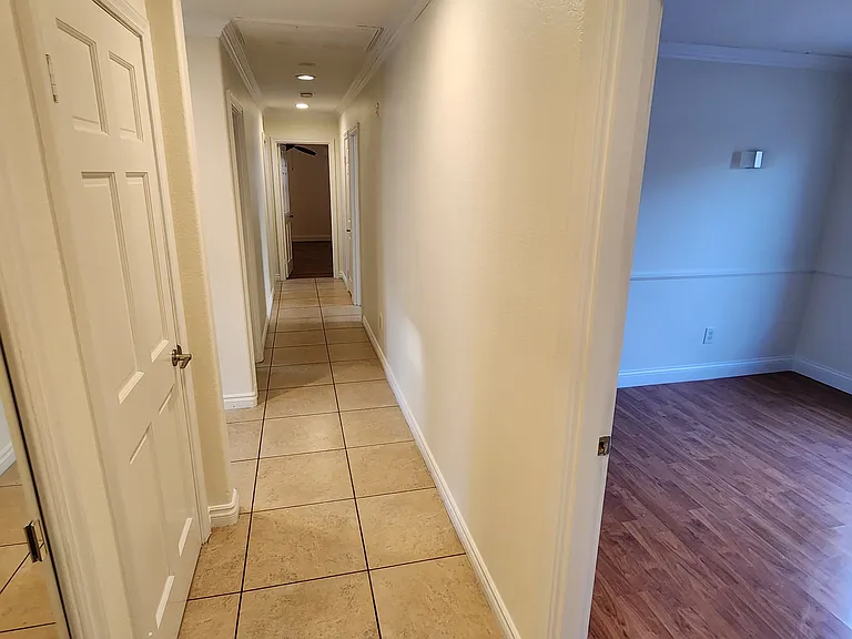3045 E Newgrove St — Photo 13