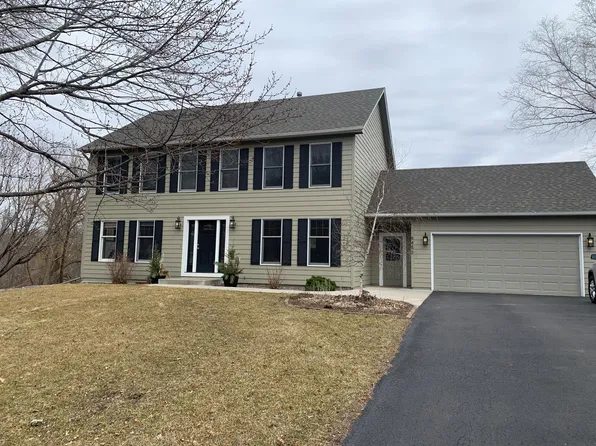 6483 Matthew Cir, Eden Prairie, MN 55346