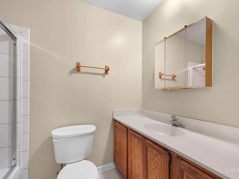111 E Magnolia St — Photo 14
