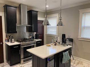 19 Pleasant St #1, Boston, MA 02125