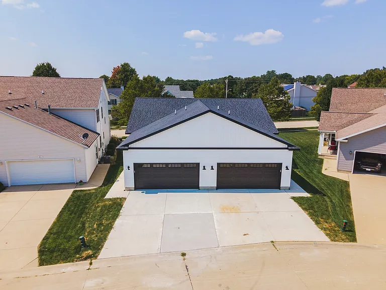 1613 Belclare Rd — Photo 32