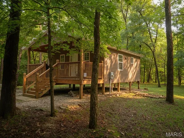 81 Bethel Rd, Hawk Point, MO 63349
