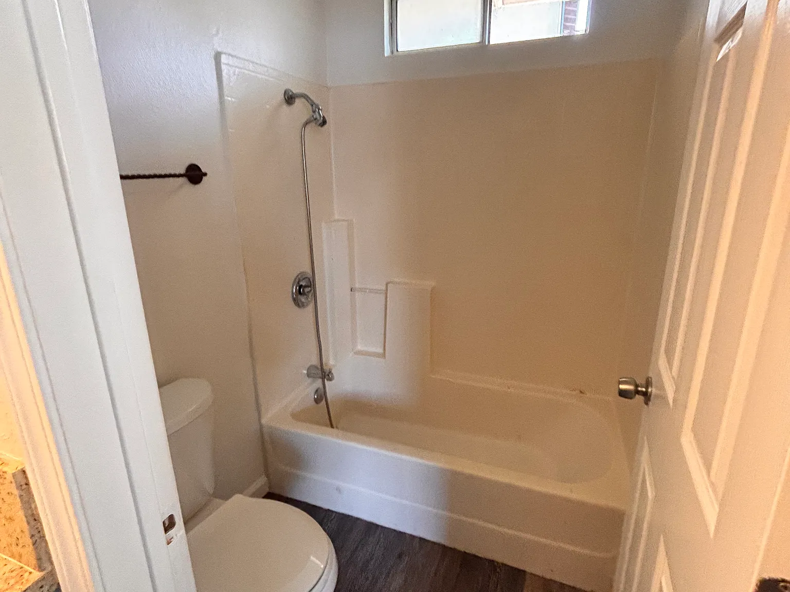 3 bed, 1500 sqft, $3,500 — Photo 2