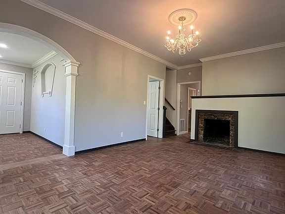 3rd image of 113 Bancroft Rd
