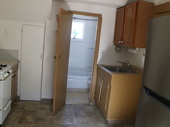 eat-in- kitchen