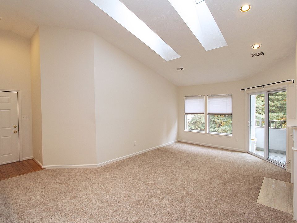 1st image of 7713 Lafayette Forest Dr APT 31