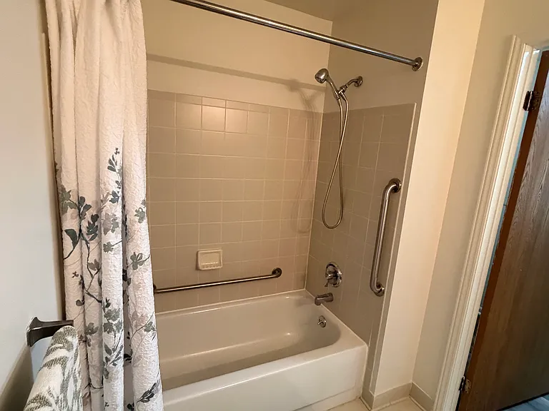 Riverside Senior Apartments — Photo 39