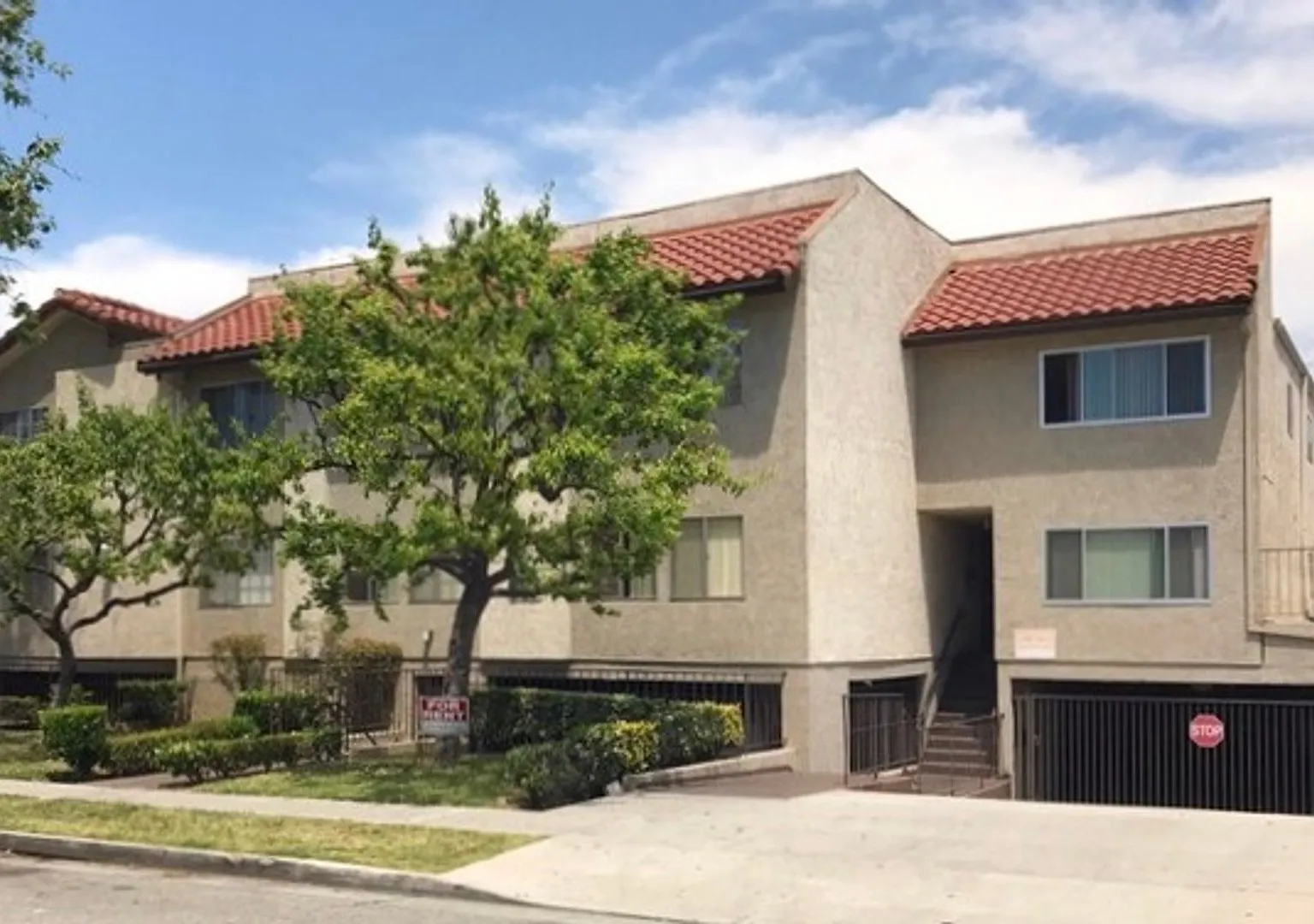 667 W Milford St., Glendale — Photo 3