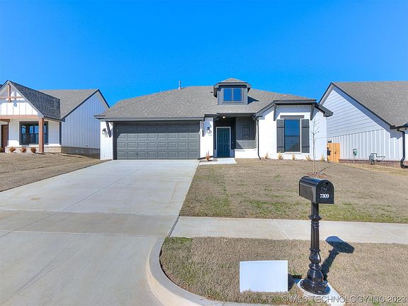 5th image of 7309 E 89th Pl