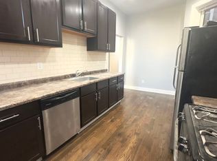 906 W Montrose Ave APT 2, Chicago, IL 60613