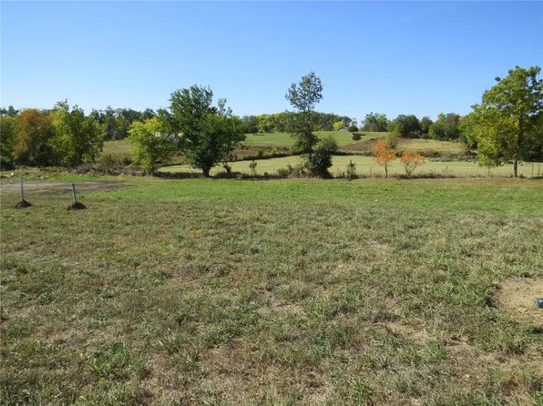 3400 Sokol Ln SW, Cedar Rapids, IA 52404