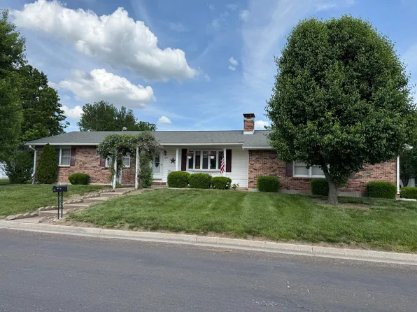 1826 S Miami Ave, Marshall, MO 65340