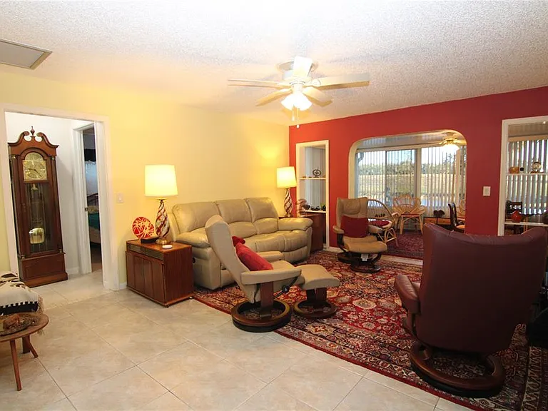 1207 Lakehouse Ct #1207 — Photo 7