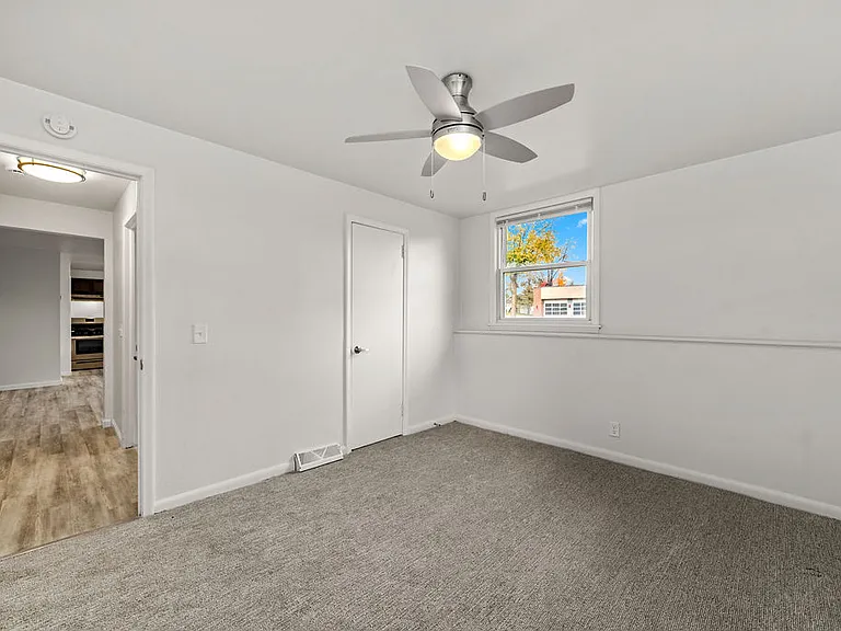 123 2nd St NW — Photo 7