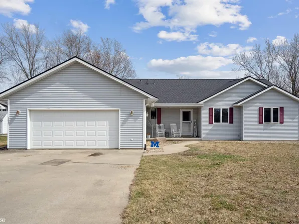 103 Meadow Lane Dr, Montezuma, IA 50171
