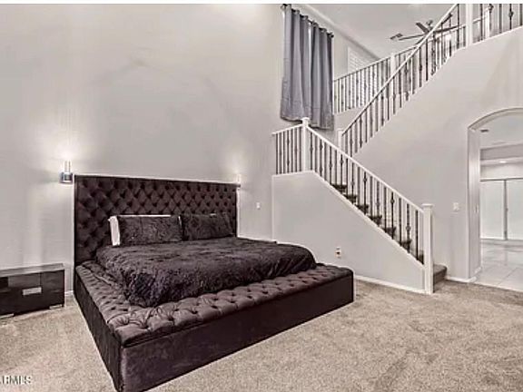 5th image of 15242 W Elm St
