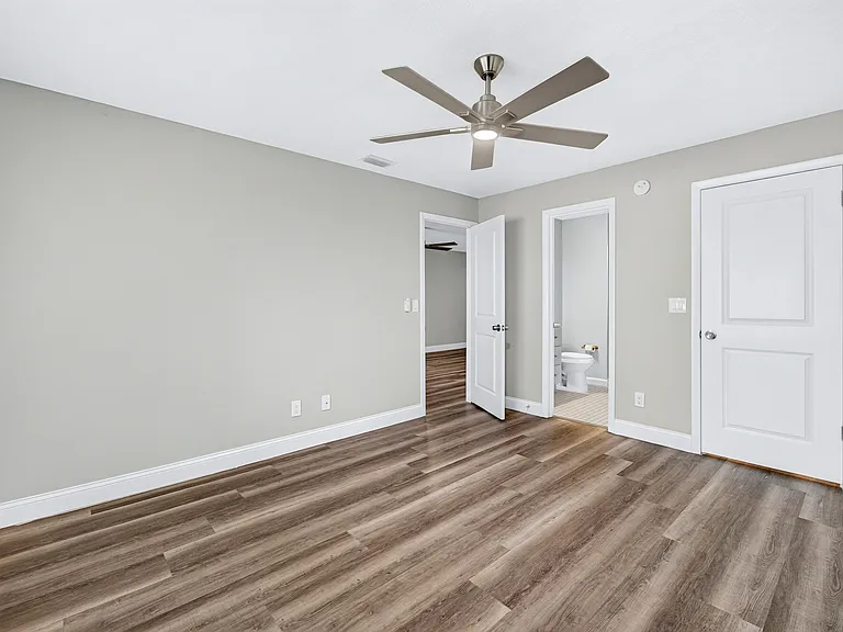 6363 Bonnie Bay Cir N — Photo 10