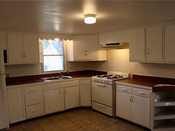 3rd image of 1319 Brooks Ave