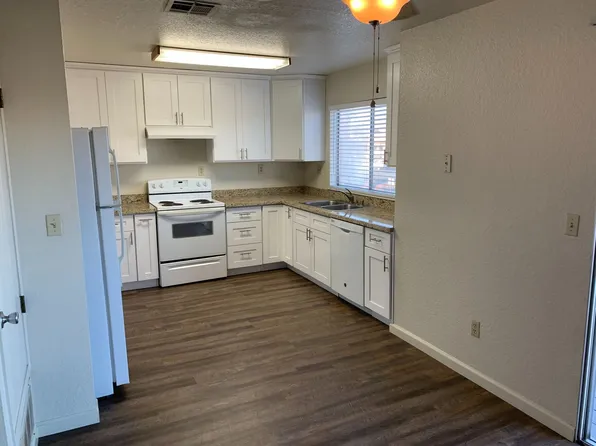 Almond Queen, 1480 W Main St APT 2, Ripon, CA 95366