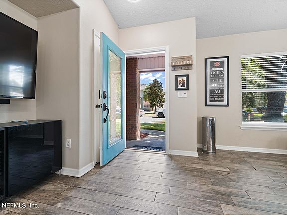 3rd image of 75153 RAVENWOOD Drive
