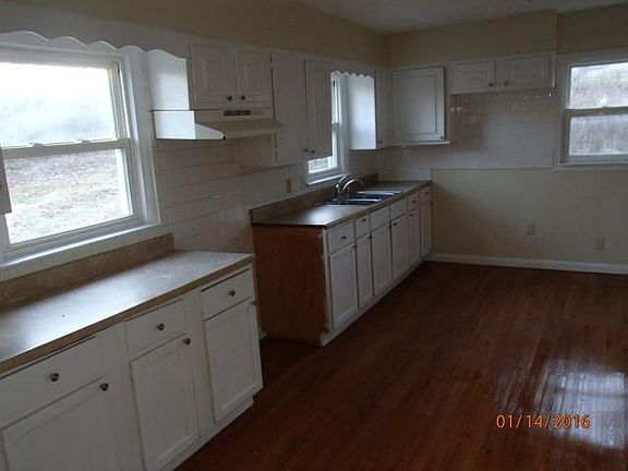4th image of 5312 Agnes Ave