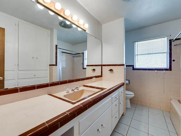 3508 Princeton Ave — Photo 12