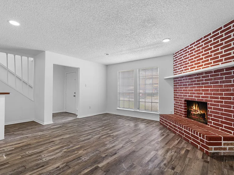 2207 Chase Ct — Photo 20
