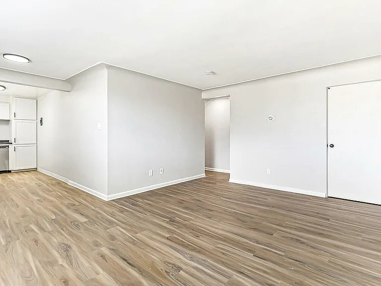 2444 South York Street Apartments — Photo 34