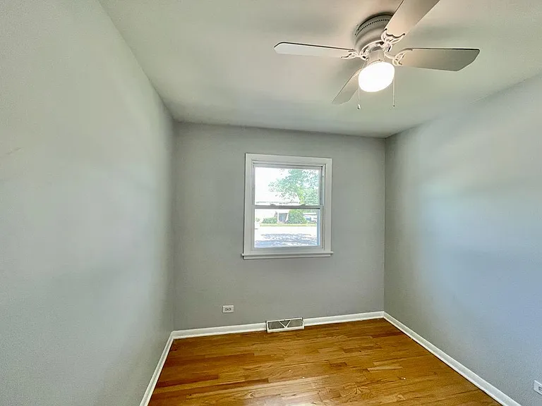 510 S Buffalo Grove Rd — Photo 11