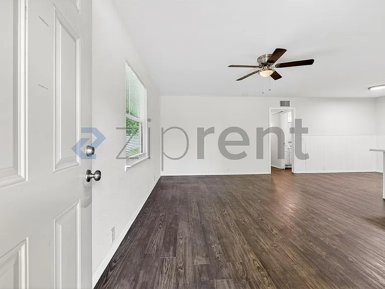 5020 Donnelly Ave #5022 — Photo 4