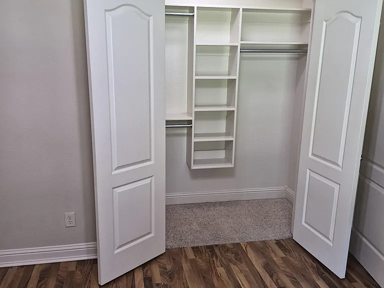 1103 Tiffany Ln — Photo 10