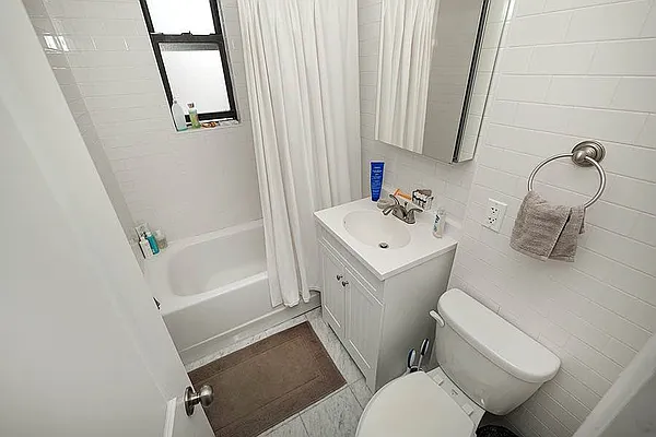 Rented by Rita S Citrin, LREB | media 22