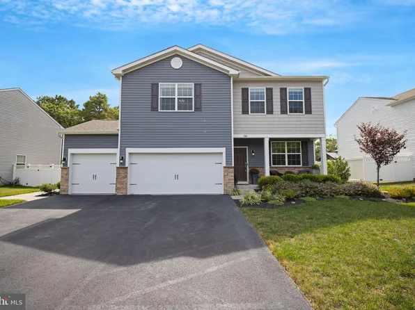 204 La Costa Dr, Egg Harbor Township, NJ 08234